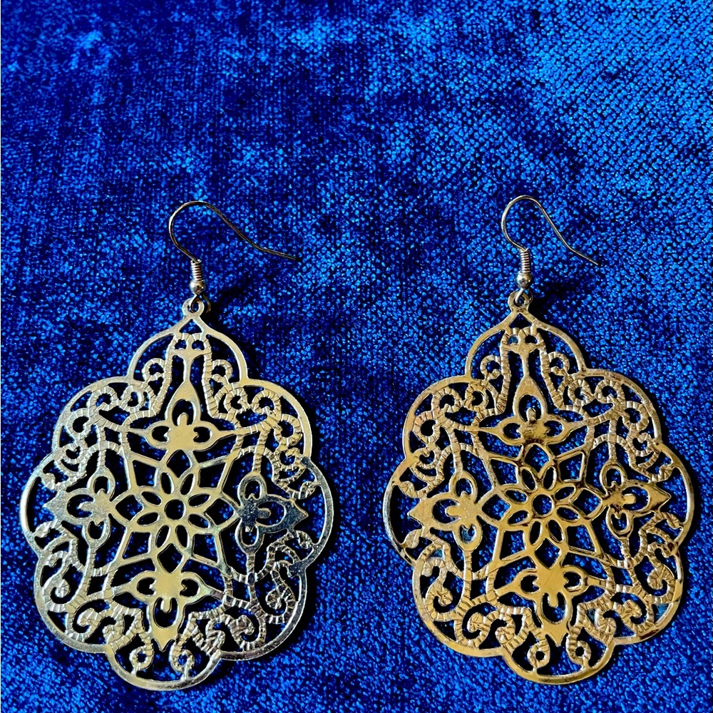 Gold earrings